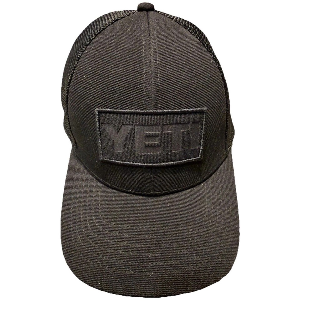 YETI Black Trucker Hat Mesh Snapback Cap All Black Logo Patch Adjustable